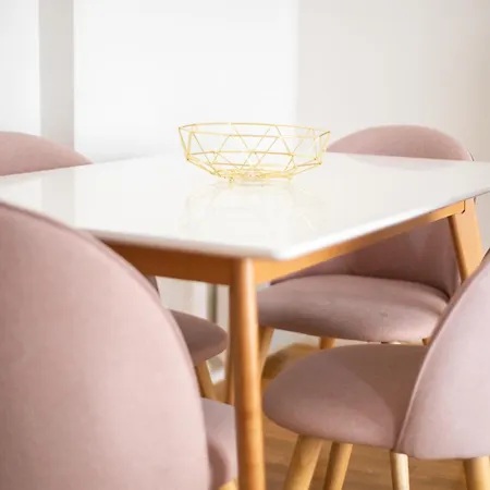 شقة Entier Avec Balcon Sur Cour A