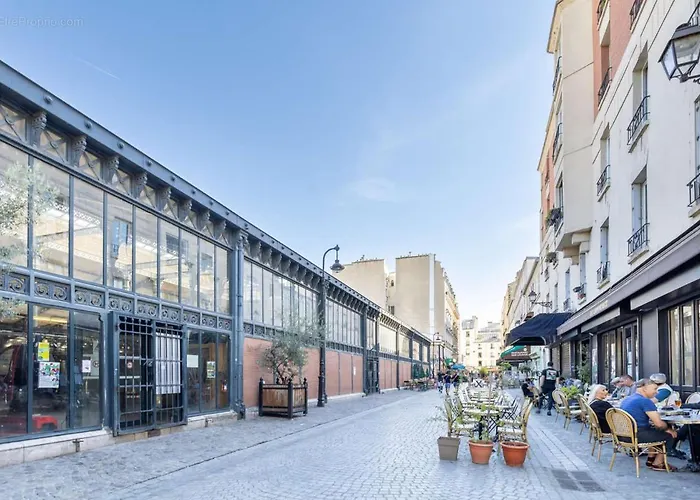 Entier Avec Balcon Sur Cour A شقة