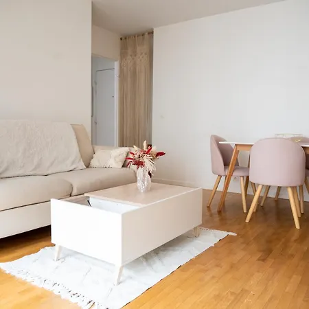 Entier Avec Balcon Sur Cour A * 파리